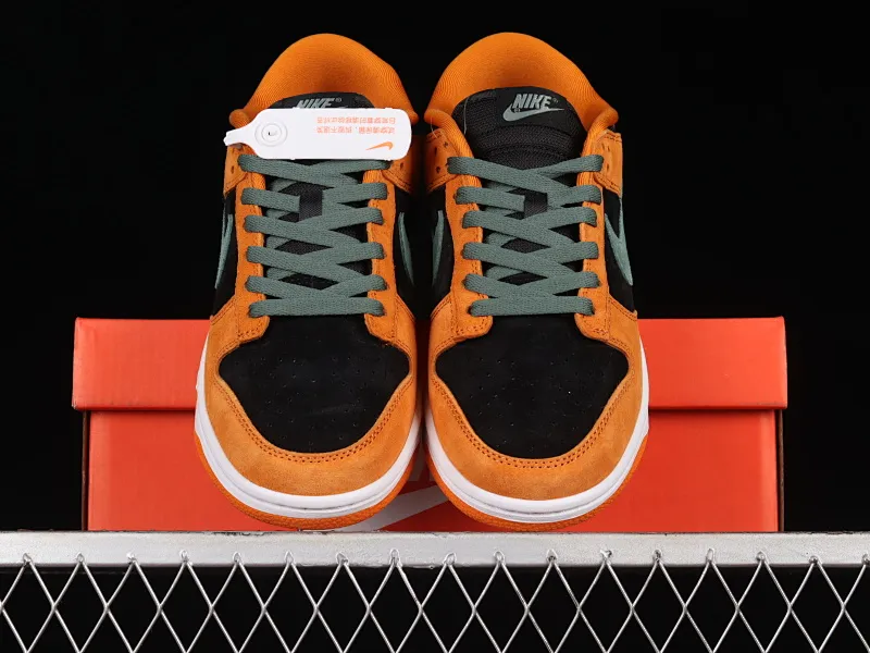 All categories Nk SB Dunk series Nk SB Dunk Low low-top sneakers N version NK SB Dunk Low SP "Ceramic" carrot yellow and black SB low-top casual sports skateboard shoes DA1469-001
